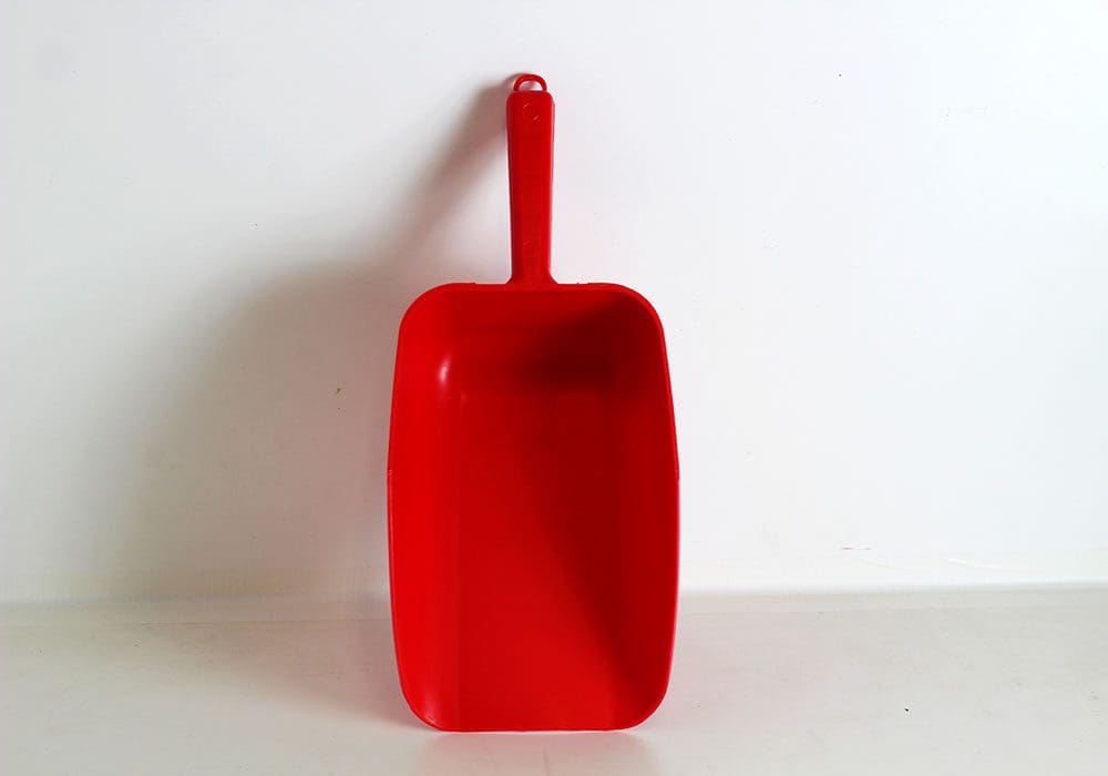 Plastic Feed Scoop - Image 2